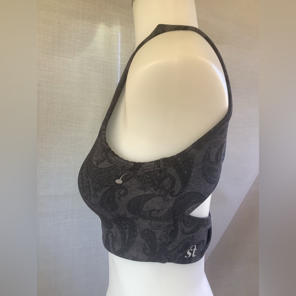 NWOT SM STRUT This sexy paisley double knot sports bra moisture wicking fabric. - Picture 3 of 8